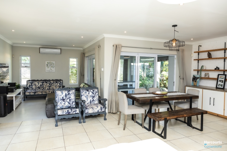4 Bedroom Property for Sale in Beacon Bay Eastern Cape
